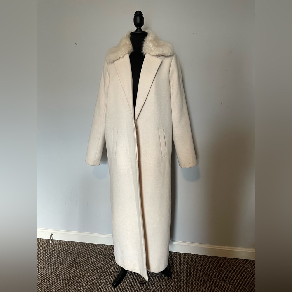 Kendall and Kyle Coat